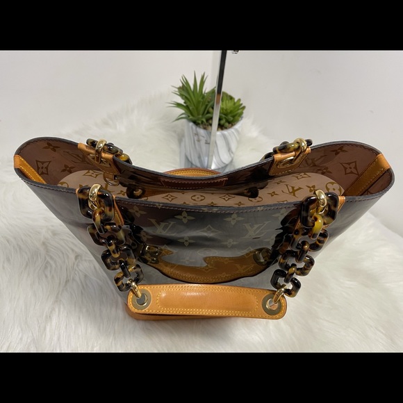 Sac Ambre Monogram MM Vinyl Tote Bag - Picture 6 of 16